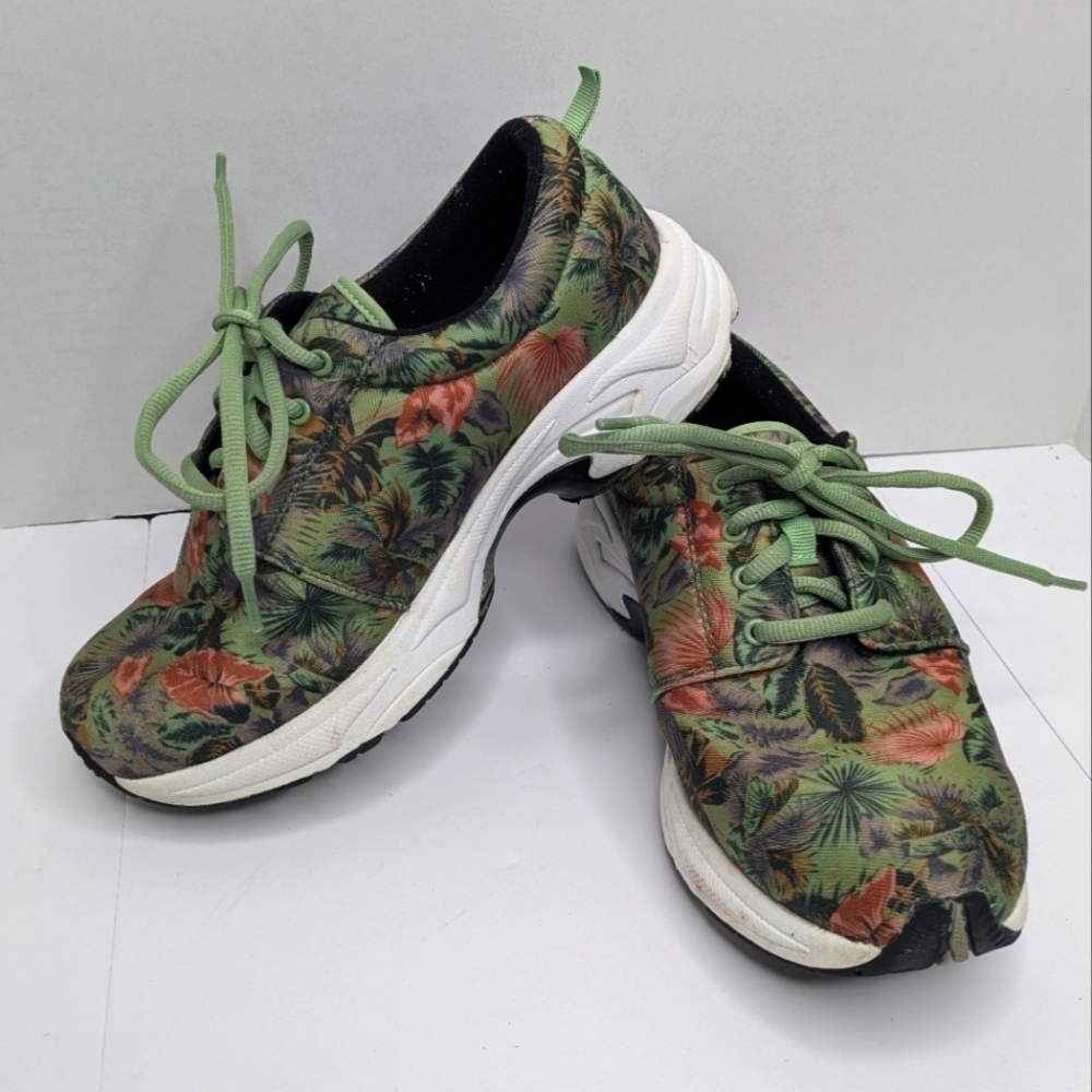 Drew Excel Floral Flower Sneaker 6W